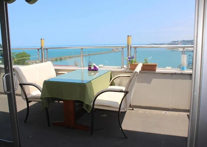 Ganita Life فندق